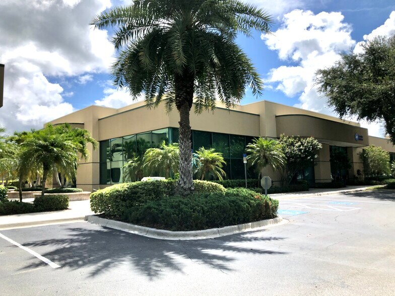 More Photos Of 2821-2837 Cattlemen Rd, Sarasota Office For Lease