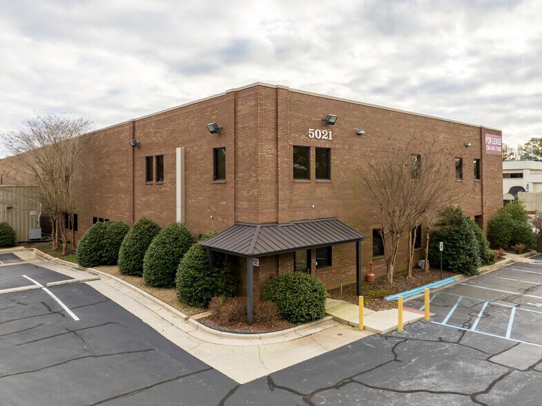 Primary Photo Of 5021 Bradford Dr NW, Huntsville Office Residential For Lease