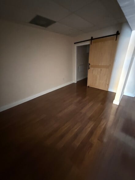 More Photos Of 1015-1019 SE 17th St, Fort Lauderdale Freestanding For Lease