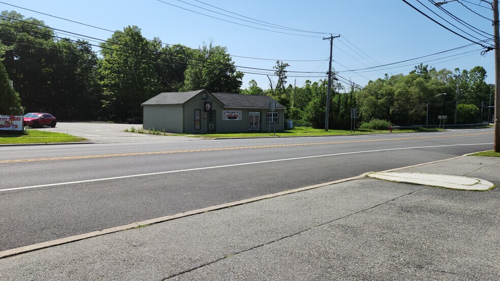 More Photos Of 136 NJ-183, Stanhope General Retail For Lease