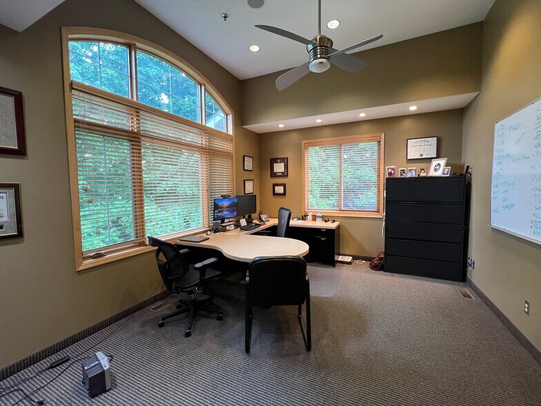 More Photos Of 3360 N Annapolis Ave, Plymouth Office For Sale