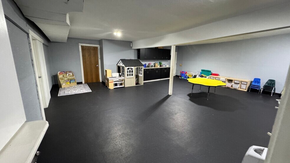 More Photos Of 5445 E 29th St, Kansas City Religious Facility For Sale