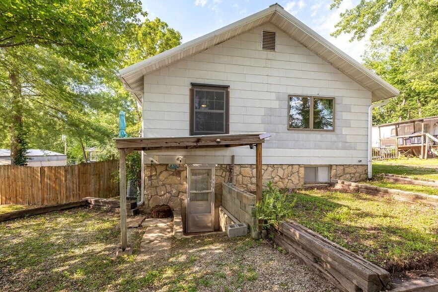 More Photos Of 153 Laclede Ln, Hollister Manufactured Housing Mobile Home Park For Sale