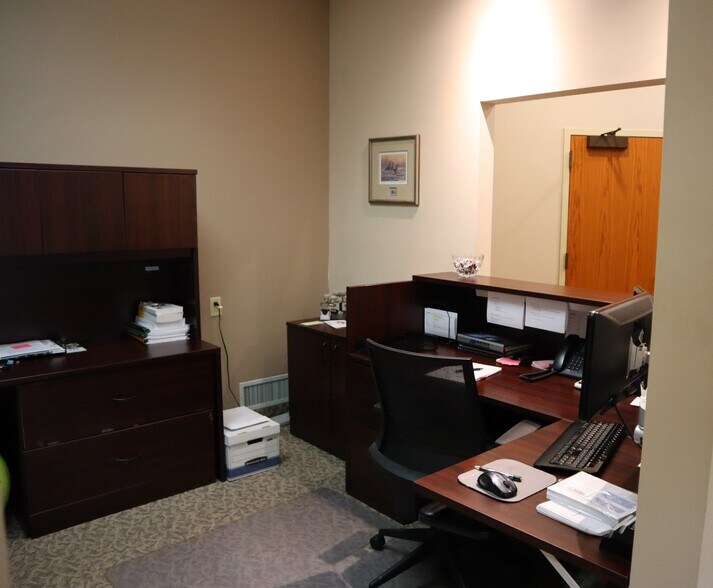 More Photos Of 1521 Northway Dr, Saint Cloud Medical For Lease