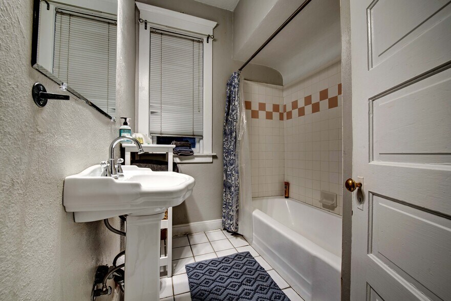 More Photos Of 1225 N Clarkson St, Denver Apartments For Sale