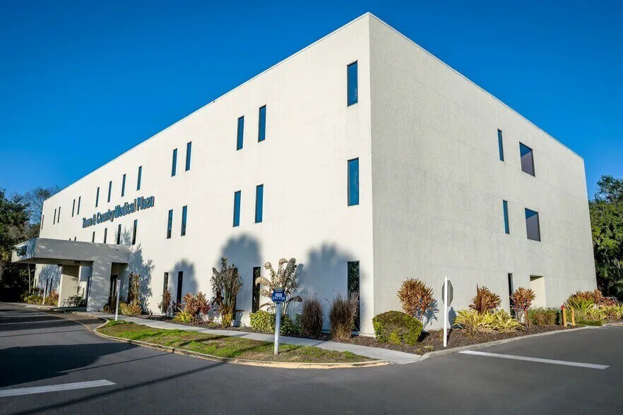 More Photos Of 6101 Webb Rd, Tampa Medical For Lease