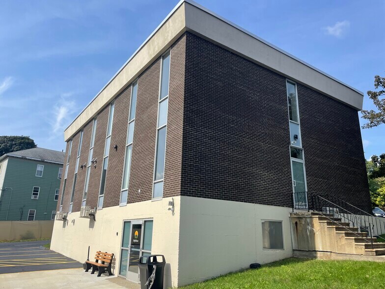 More Photos Of 190 Fremont St, Worcester Medical For Lease