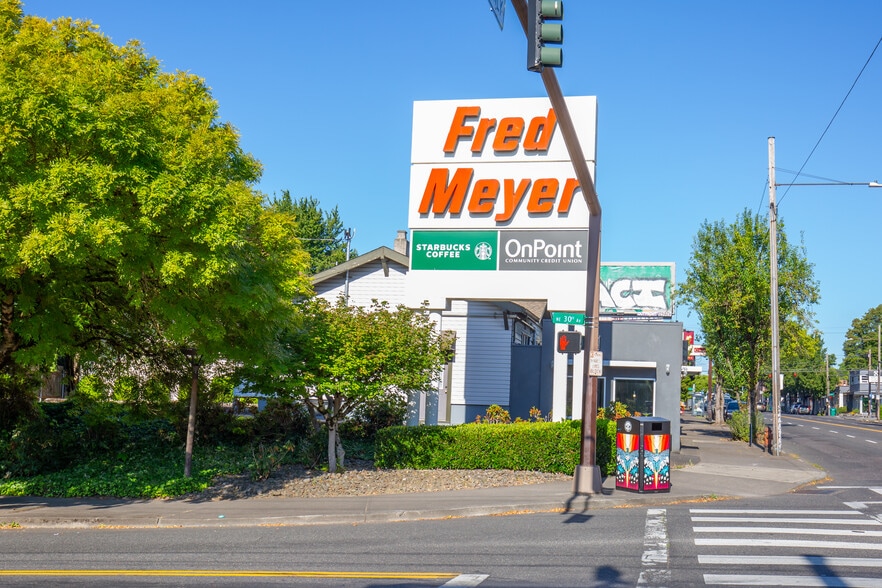 More Photos Of 2931-2935 NE Broadway St, Portland Storefront Retail Office For Sale