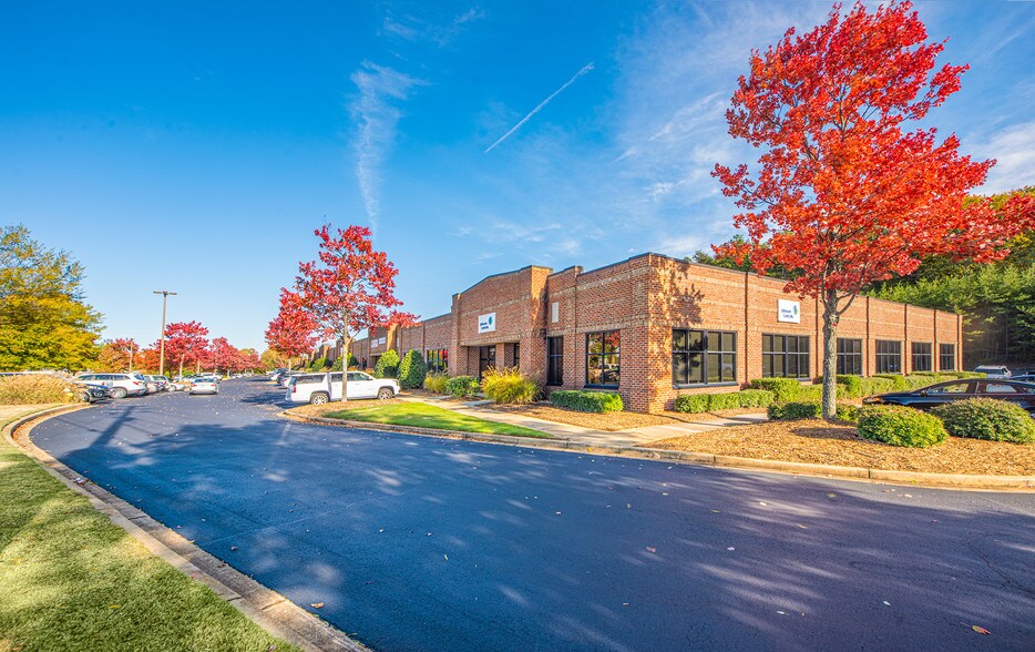 More Photos Of 430 Roper Mountain Rd, Greenville Office For Lease