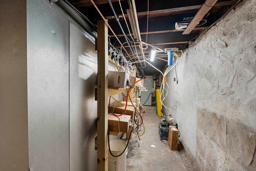 More Photos Of 46 Marion St, Port Reading Restaurant For Sale