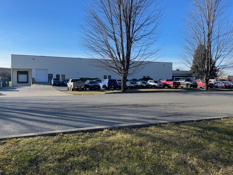 More Photos Of 22924 E Appleway Ave, Liberty Lake Manufacturing For Lease