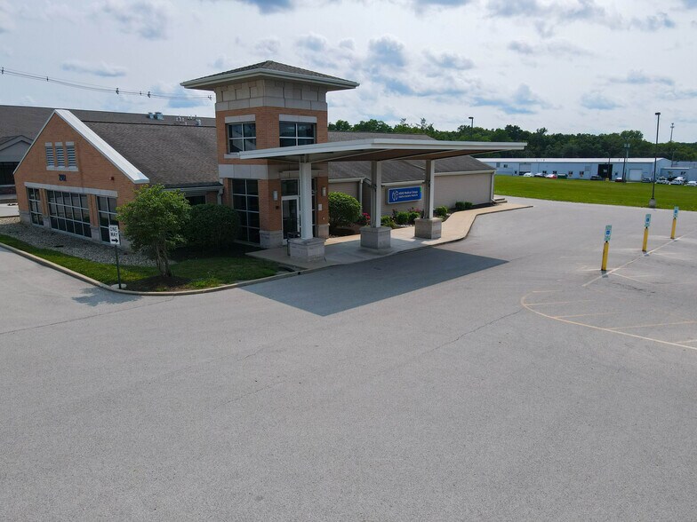 More Photos Of 2981 N Main St, Decatur Storefront Retail Office For Lease