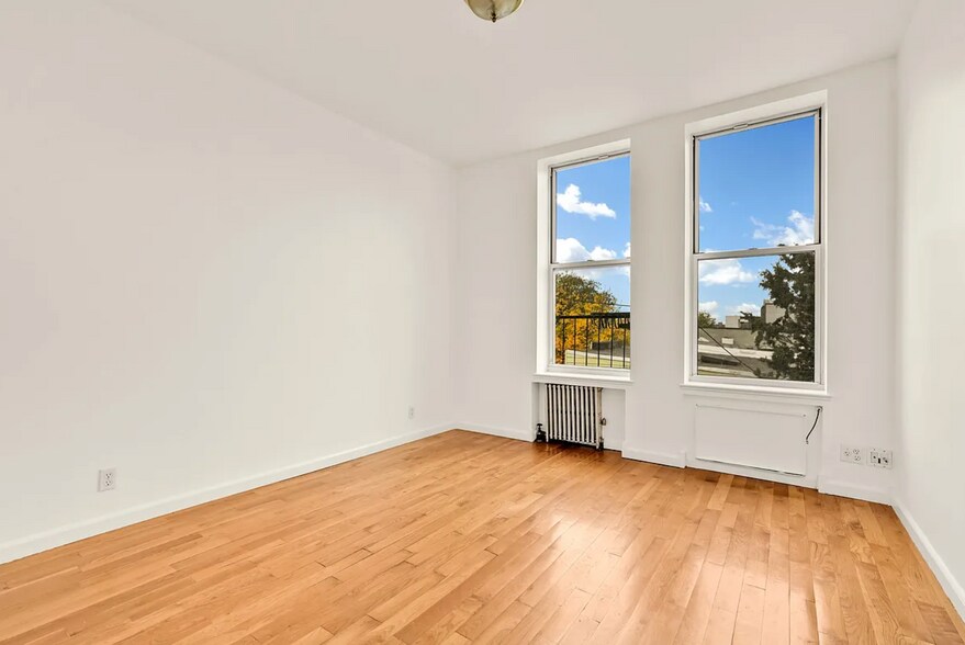 More Photos Of 566 Onderdonk Ave, Ridgewood Storefront Retail Residential For Sale