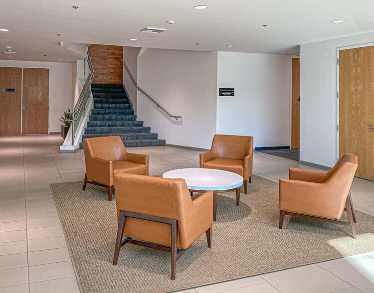 More Photos Of 75 Rowland Way, Novato Medical For Lease