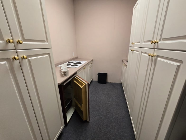 More Photos Of 17957 55th Ave, Surrey Warehouse For Sale