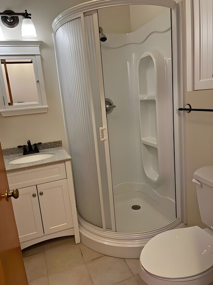 More Photos Of 520 Baird Cove Rd, Franklin Apartments For Sale