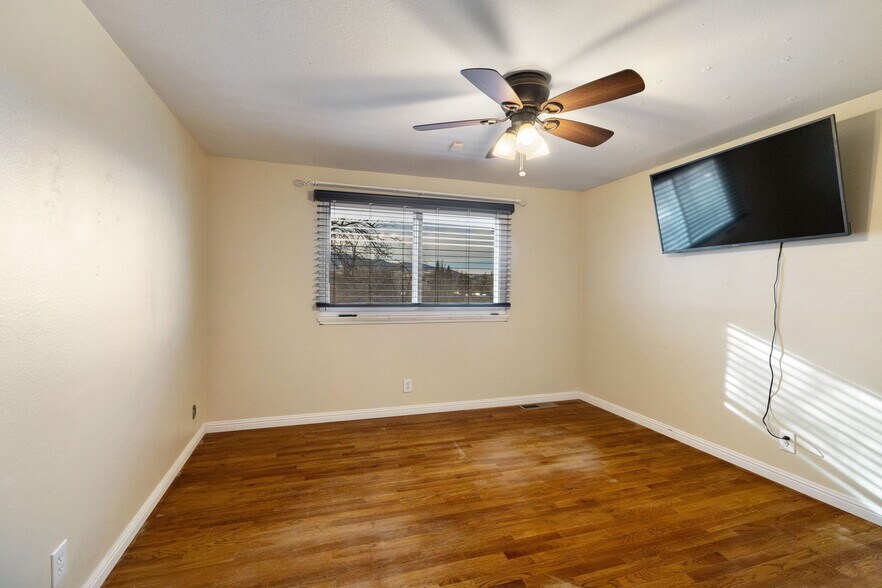 More Photos Of 180 Gallian Ln, Reno Office Residential For Sale