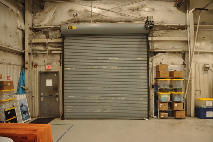 More Photos Of 917 Commerce Cir, Hanahan Warehouse For Sale