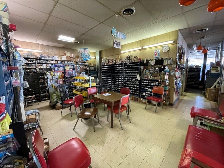 More Photos Of 607 Main, Pilot Mountain Storefront Retail Residential For Sale