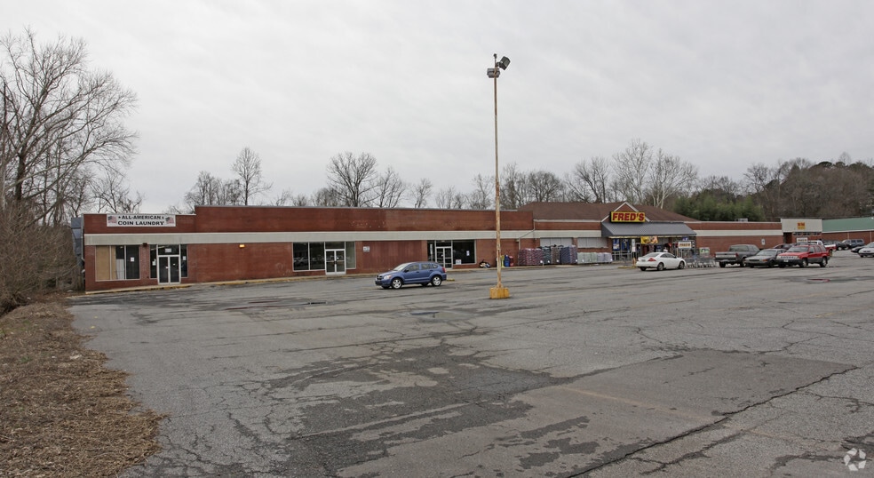 Primary Photo Of 150 Park Lane Dr, Rutherfordton Supermarket For Lease