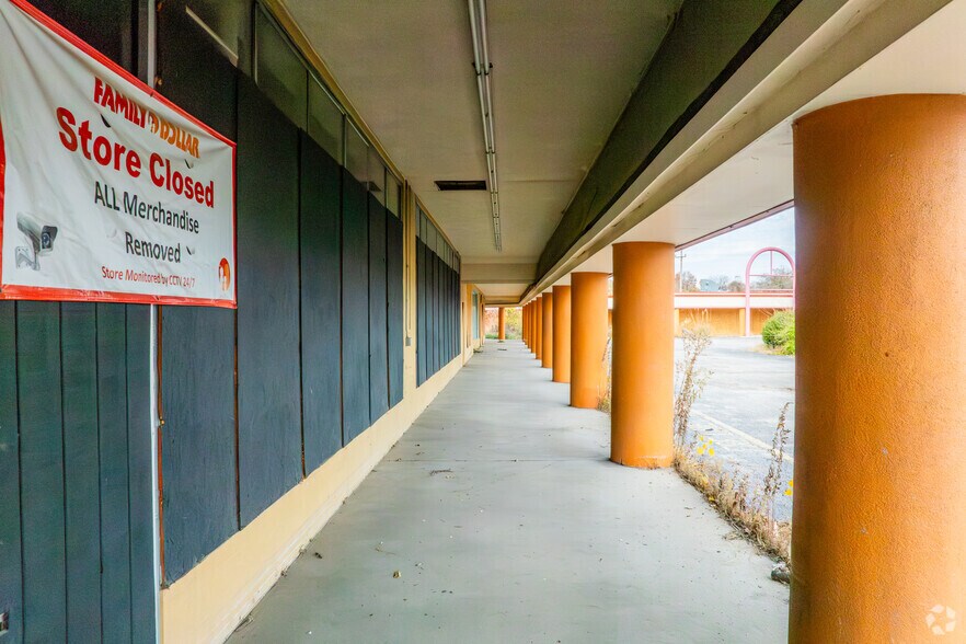 More Photos Of 1002-1100 Camp Jackson Rd, Cahokia General Retail For Sale