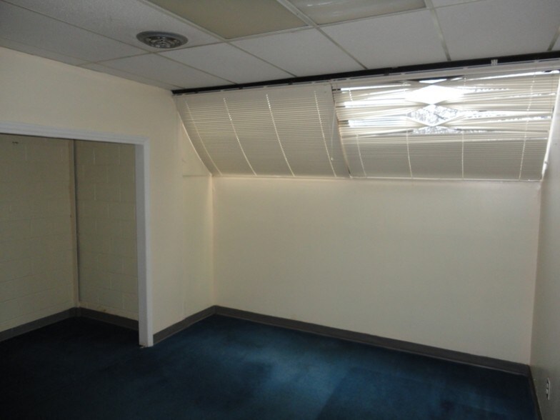 More Photos Of 2981 Church St, East Point Medical For Sale