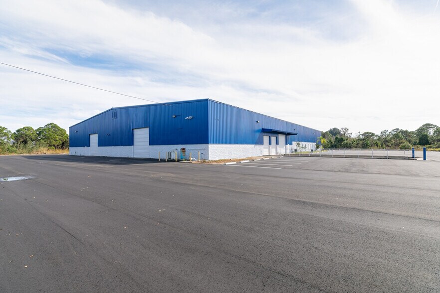 More Photos Of 7756 130th St, Sebastian Manufacturing For Sale