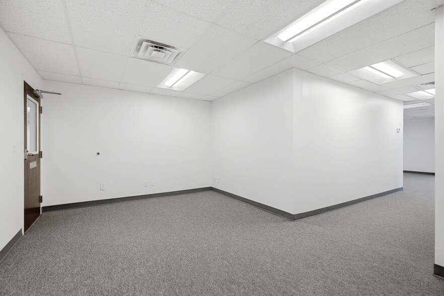 More Photos Of 176 Thompson Ln, Nashville Office Residential For Sale