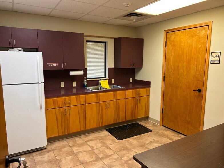 More Photos Of 30667 State Highway 413, Galena Office For Lease