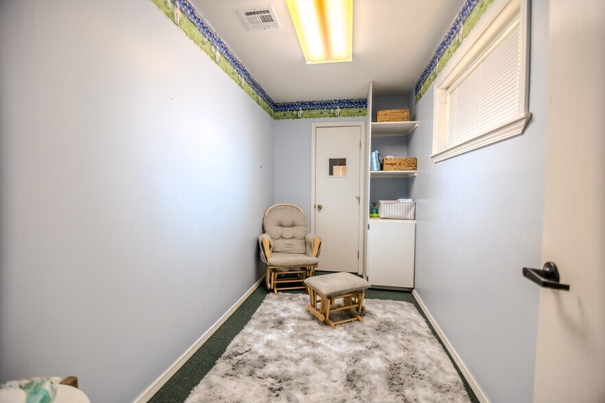 2825 Chickasaw Trl, Davis, OK 73030 Flex For Sale