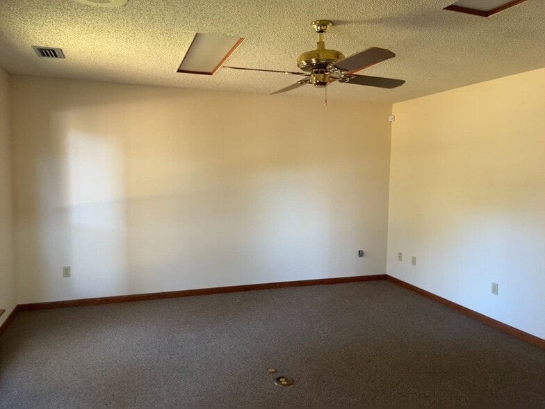 More Photos Of 2809 Blanding Blvd, Middleburg Office For Sale