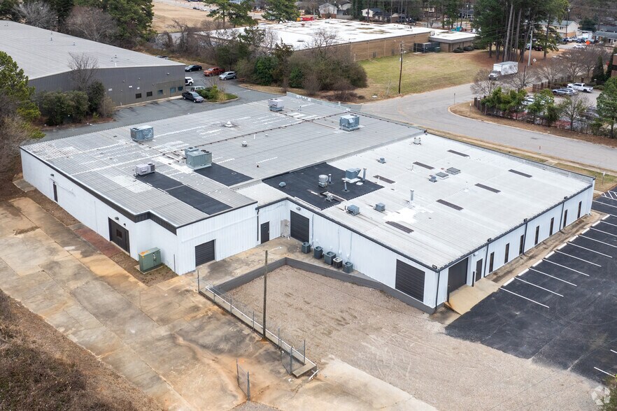 More Photos Of 3211 Bramer Dr, Raleigh Showroom For Sale