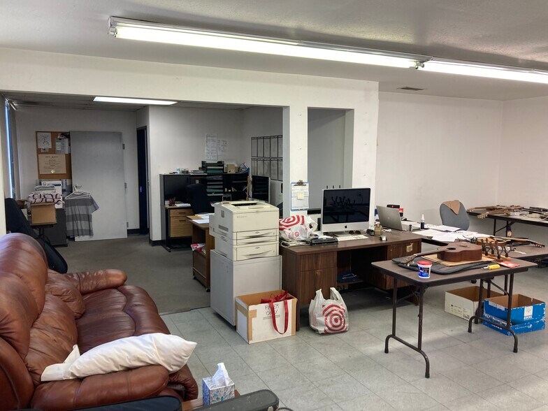 More Photos Of 2455 Lewis Ave, Signal Hill Warehouse For Sale