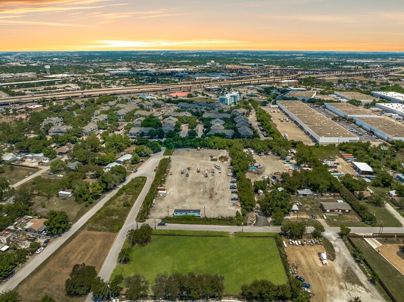 More Photos Of 16409 Summit Dr, Austin Land For Lease