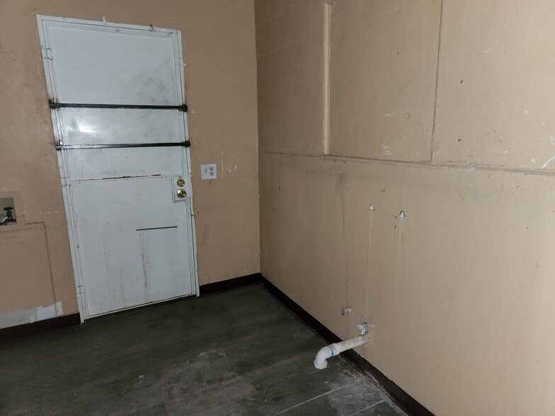 More Photos Of 308 Franklin St, Anthony Land For Sale