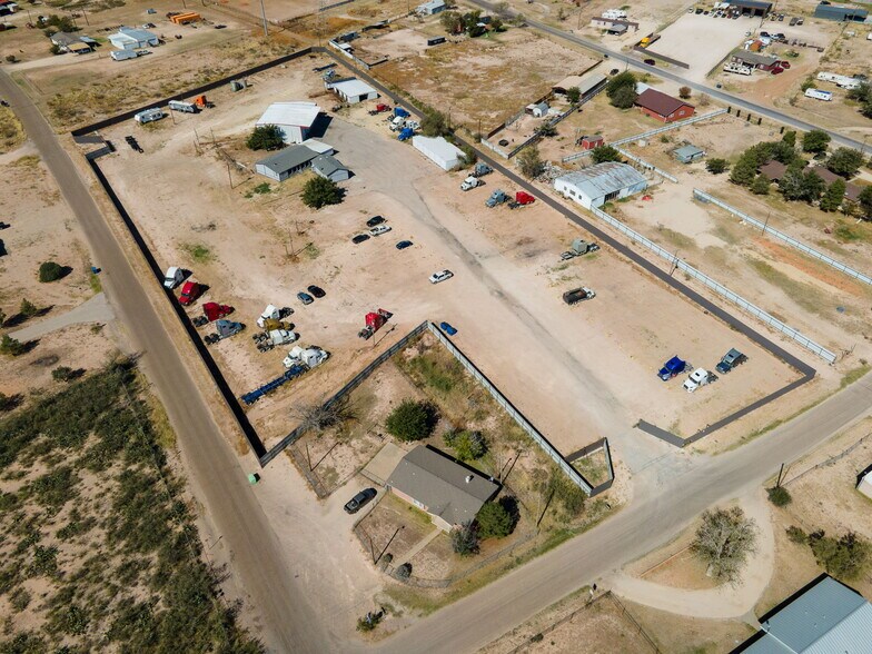 More Photos Of 11010 W Joan Dr, Odessa Warehouse For Sale