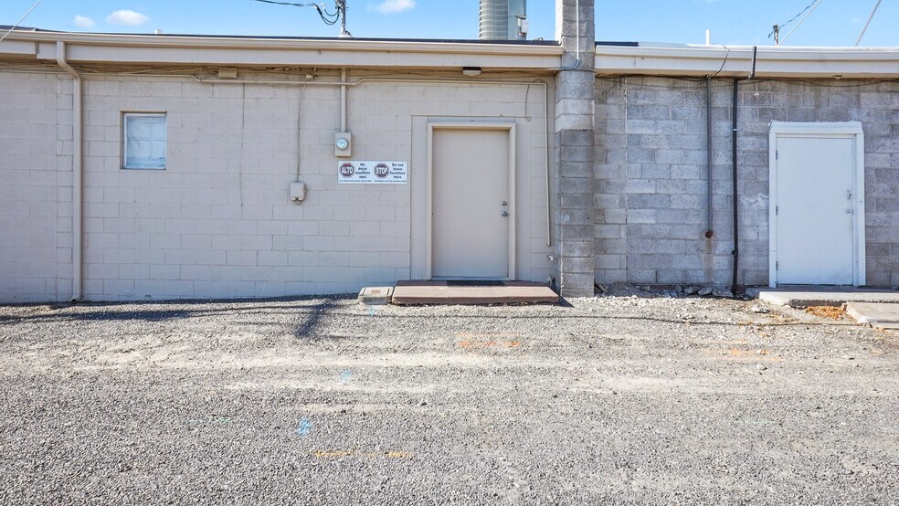 More Photos Of 716 E Main St, Othello Storefront Retail Office For Sale