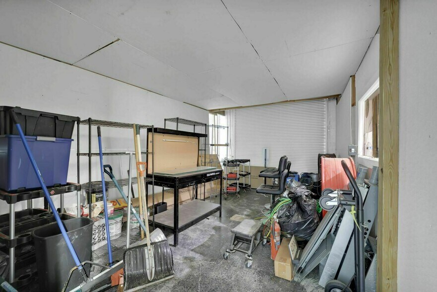 More Photos Of 6625 Grove Ave, Windsor Mill Carwash For Lease