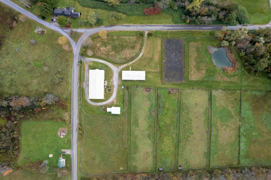 More Photos Of 4 Whitman Rd, Stephentown Sports And Entertainment For Sale