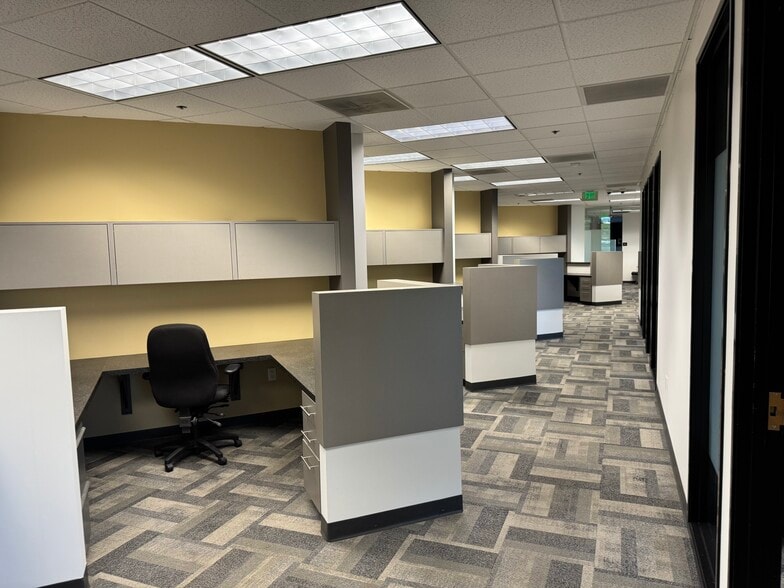 More Photos Of 17701 Cowan, Irvine Office For Sale