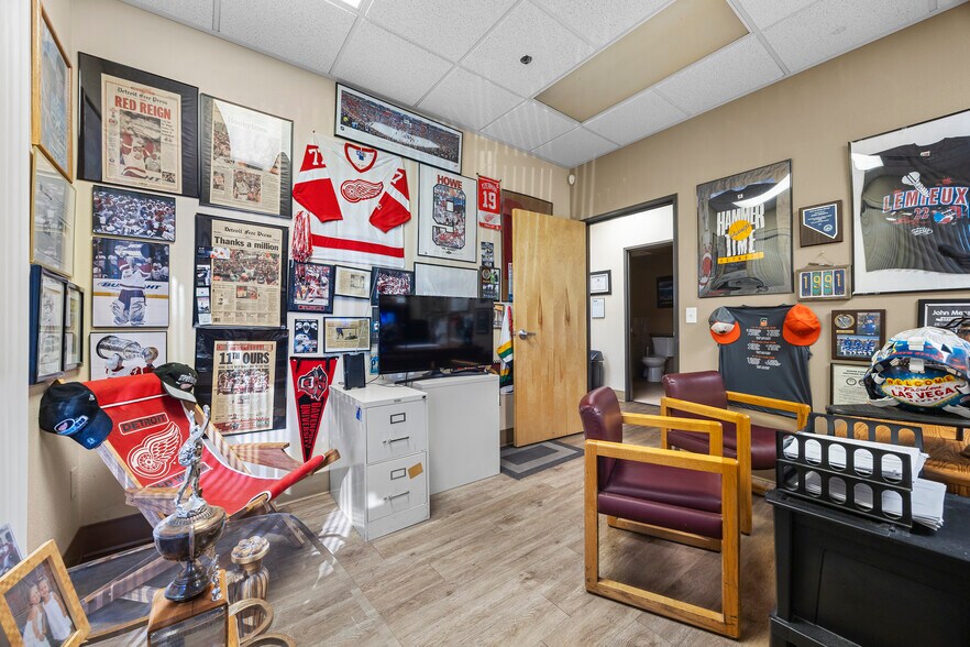 More Photos Of 9187 W Flamingo Rd, Las Vegas Medical For Sale