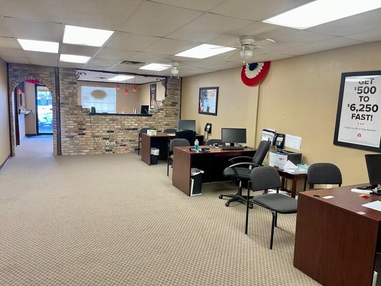 More Photos Of 408 E Loop 281, Longview Office For Lease