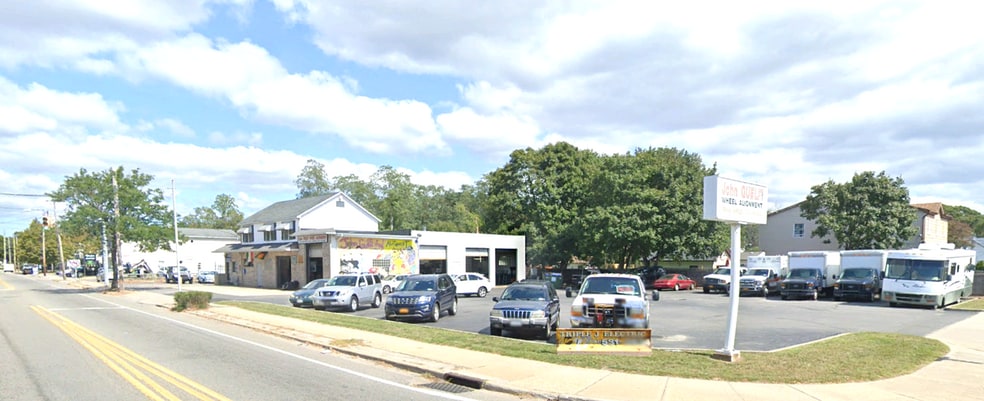 More Photos Of 65 Carleton Ave, Islip Terrace Freestanding For Sale