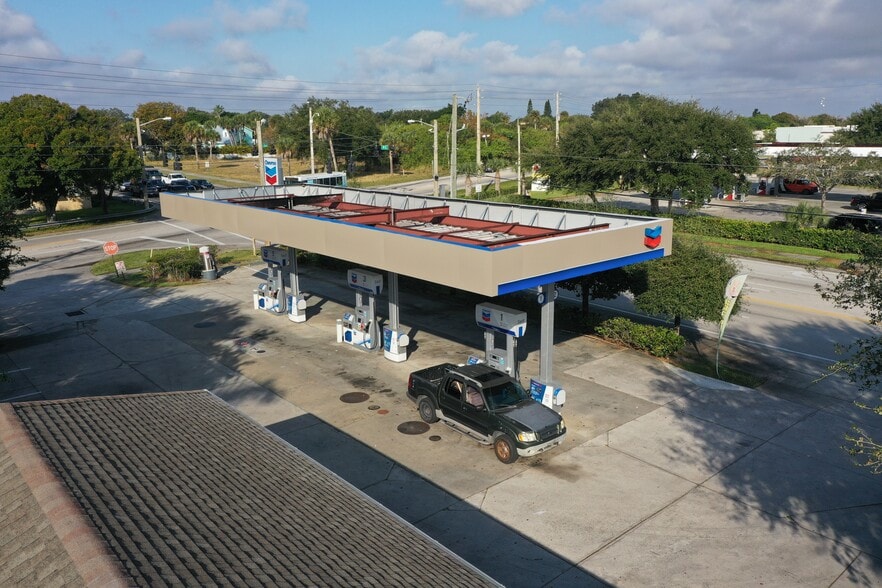 More Photos Of 755 4th St, Vero Beach Convenience Store For Sale