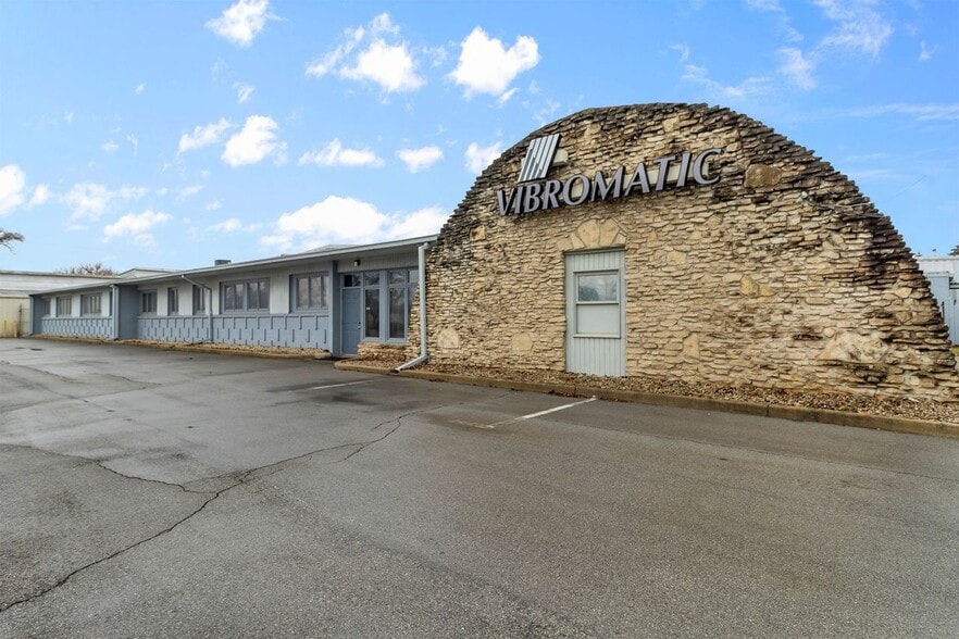 More Photos Of 1301 S 6th St, Noblesville Manufacturing For Sale