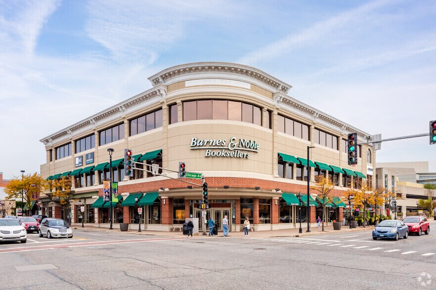 Primary Photo Of 47 E Chicago Ave, Naperville General Retail For Lease