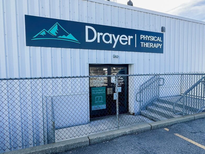 More Photos Of 2900 Plank Rd, Altoona Restaurant For Lease