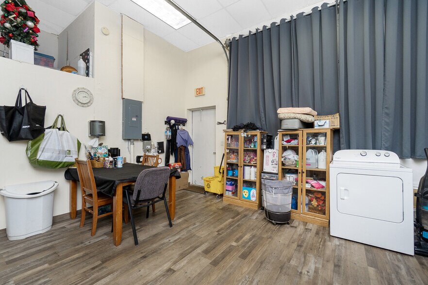 More Photos Of 20020 Veterans Blvd, Port Charlotte Office For Lease