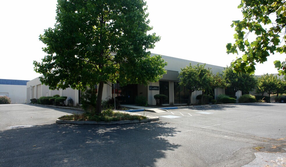 More Photos Of 462-472 Vista Way, Milpitas Manufacturing For Lease