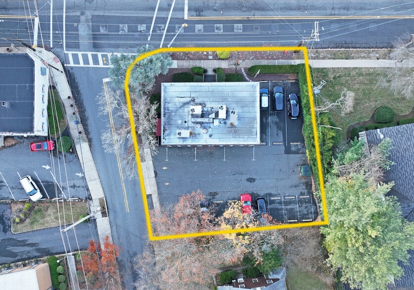 More Photos Of 179 S Maple Ave, Ridgewood Office For Sale